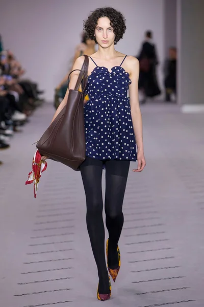 Look 37